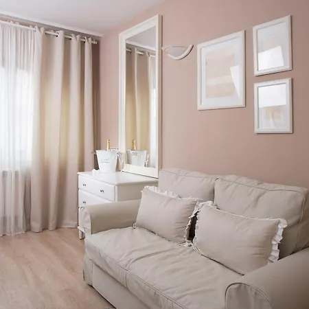 שומן Family Hotel The Castle מראה חיצוני תמונה