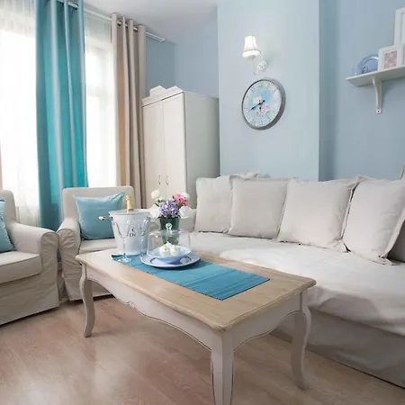 שומן Family Hotel The Castle מראה חיצוני תמונה